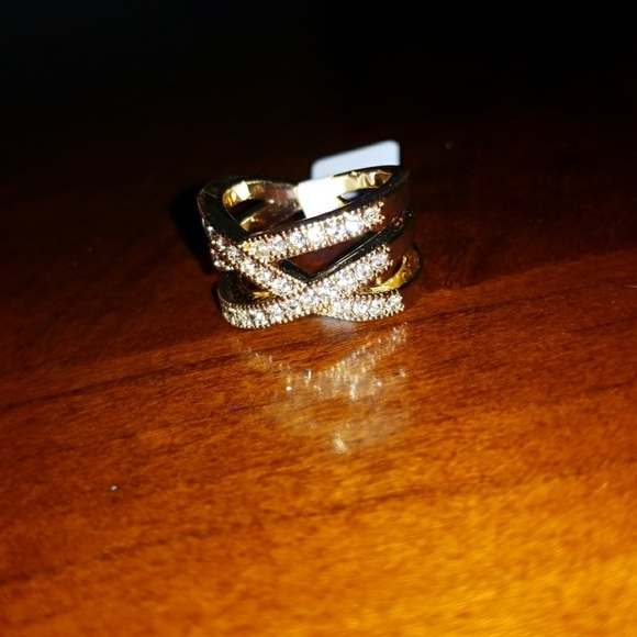 Exquisite charm ring - Picture 2 of 5